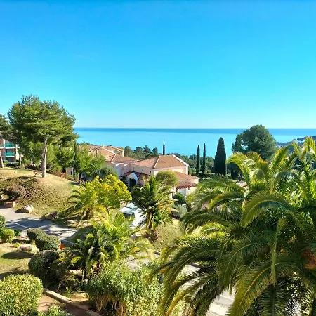 Daire Superbe Avec Vue Et Piscine